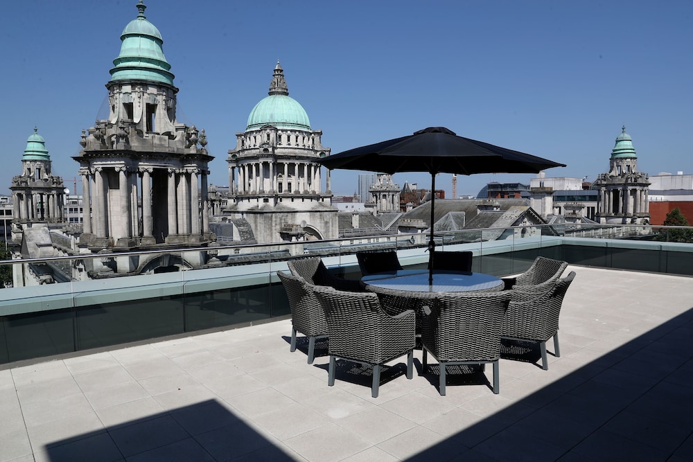 DoubleTree by Hilton Belfast City Ten Square - zdjęcie 4