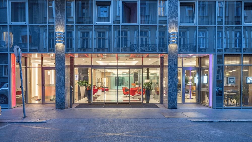 Silver Crown Hotel & Residence, Palace Quarter