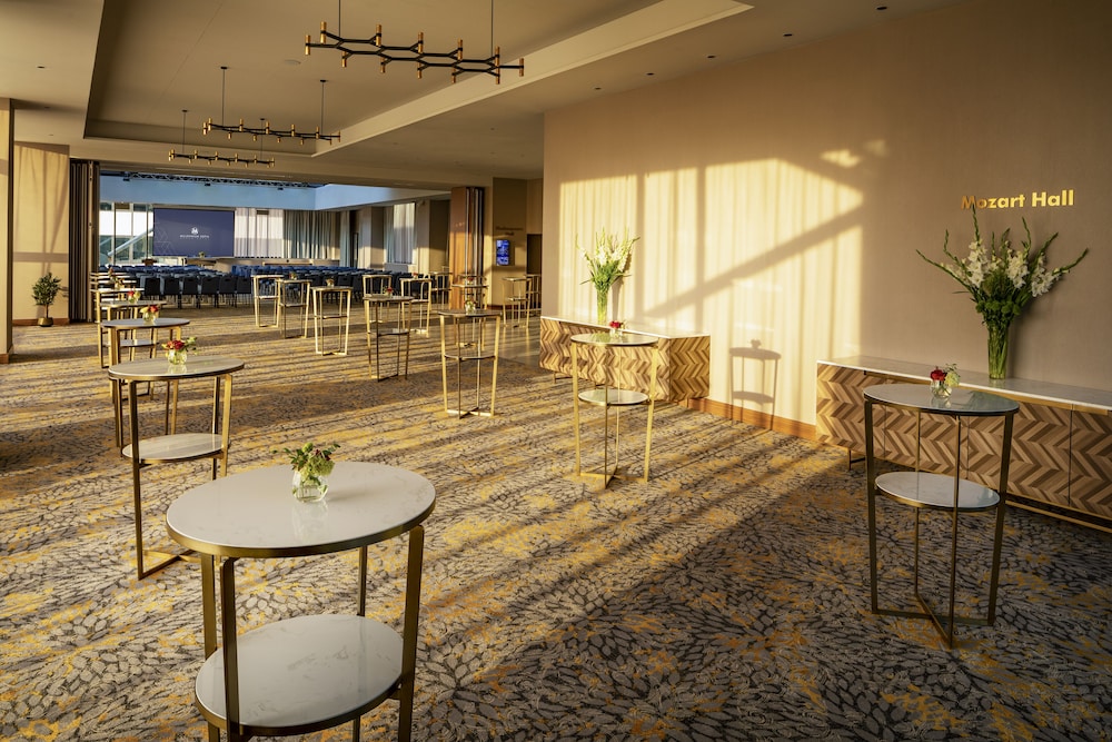 Grand Hotel Millennium Sofia — Restaurant & bars in Sofia, Sofia (province)