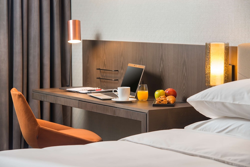 Hyatt Regency Sofia — Hotel rooms in Sofia, Sofia (province)