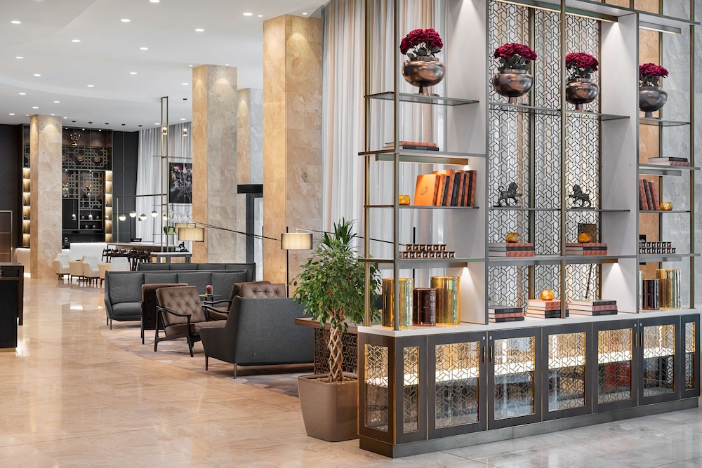 Hyatt Regency Sofia — Restaurant & bars in Sofia, Sofia (province)
