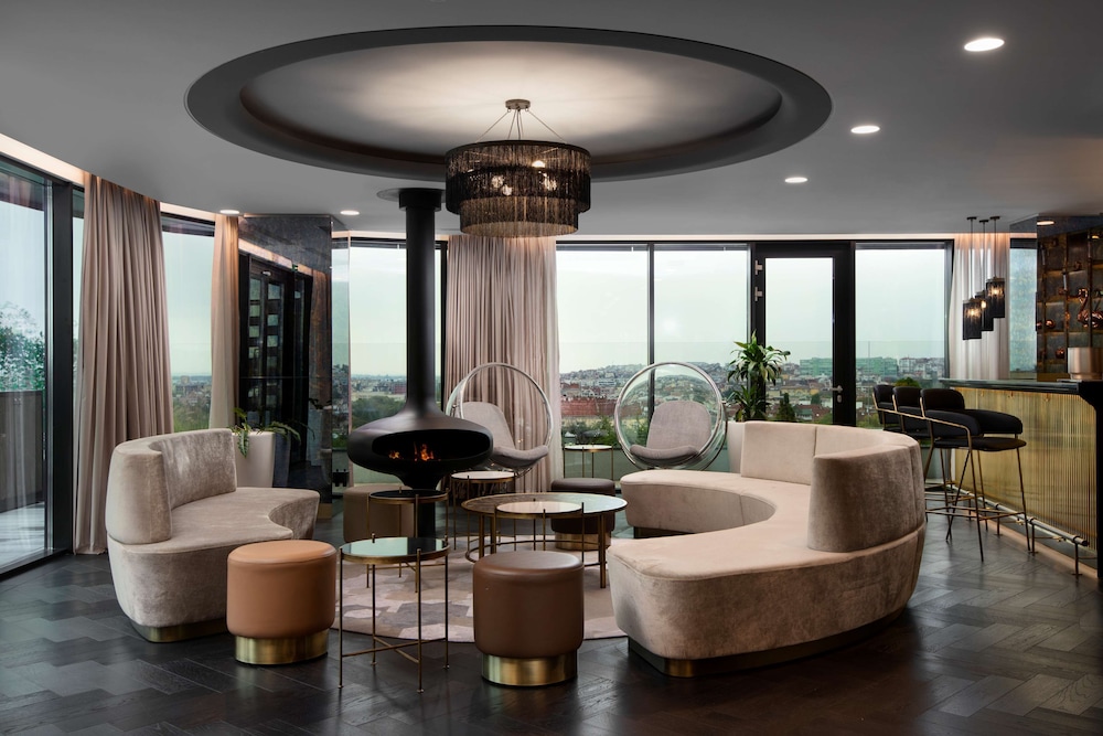 Hyatt Regency Sofia — Restaurant & bars in Sofia, Sofia (province)