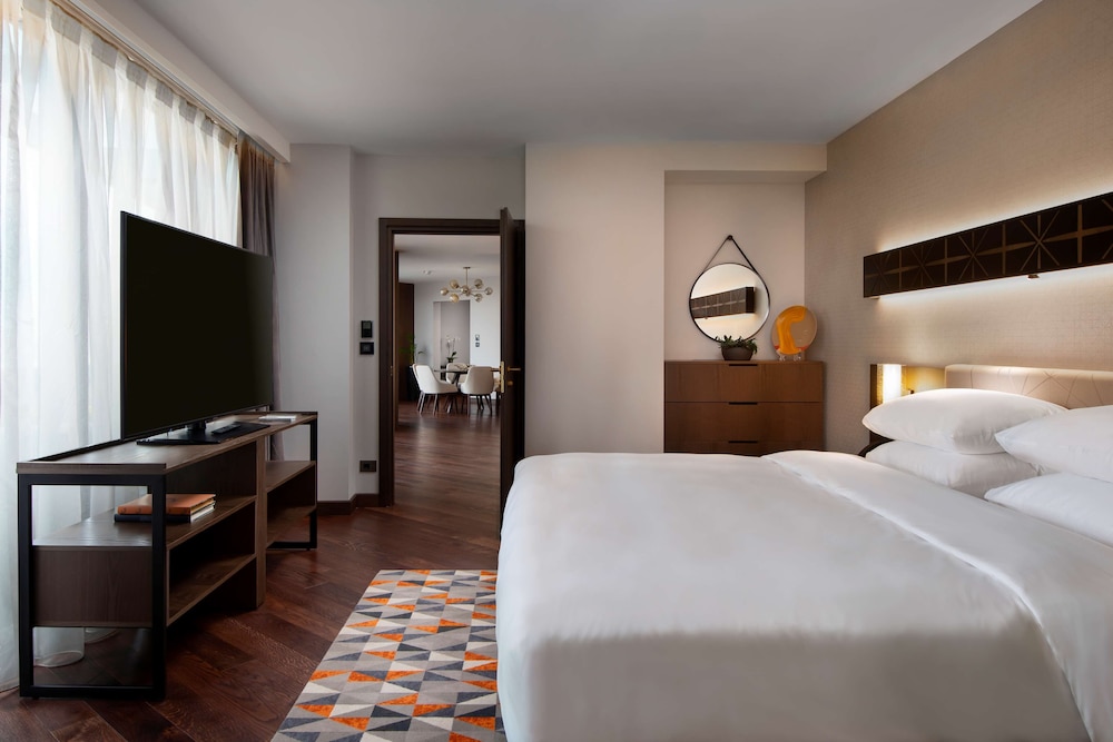 Hyatt Regency Sofia — Hotel rooms in Sofia, Sofia (province)