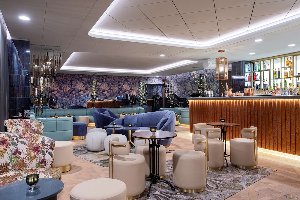 Hyatt Regency Sofia — Restaurant & bars in Sofia, Sofia (province)