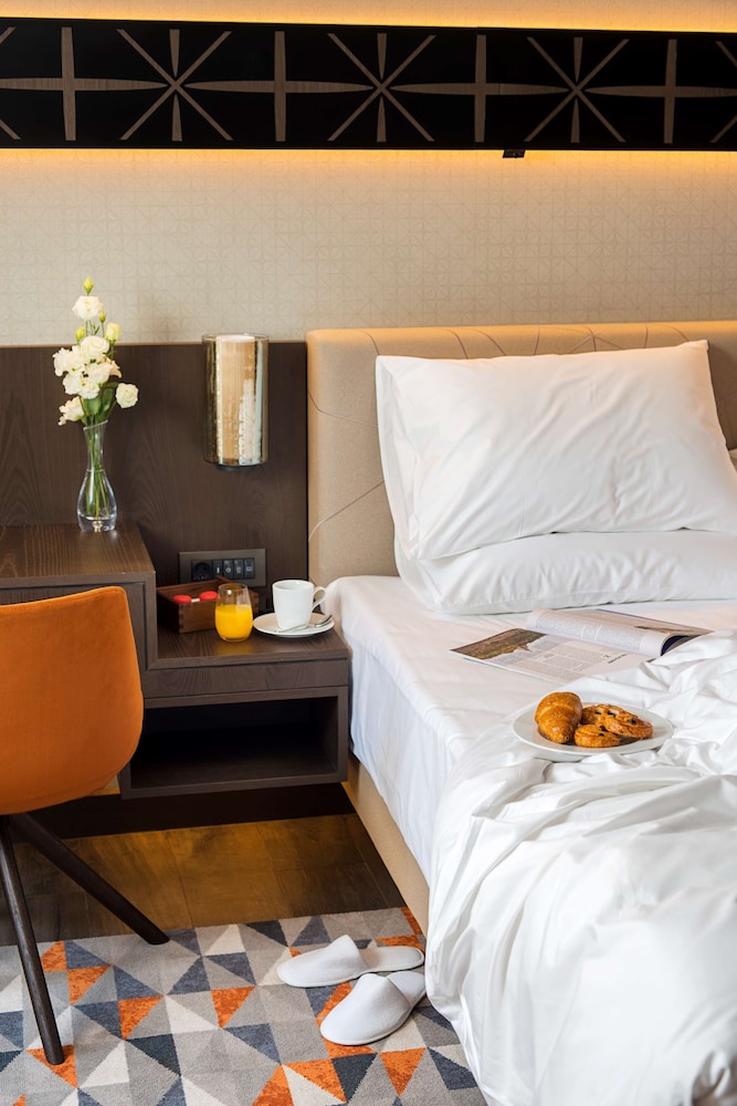 Hyatt Regency Sofia — Hotel rooms in Sofia, Sofia (province)