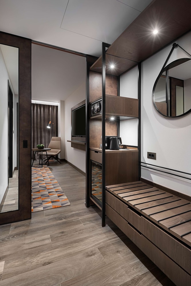 Hyatt Regency Sofia — Hotel rooms in Sofia, Sofia (province)