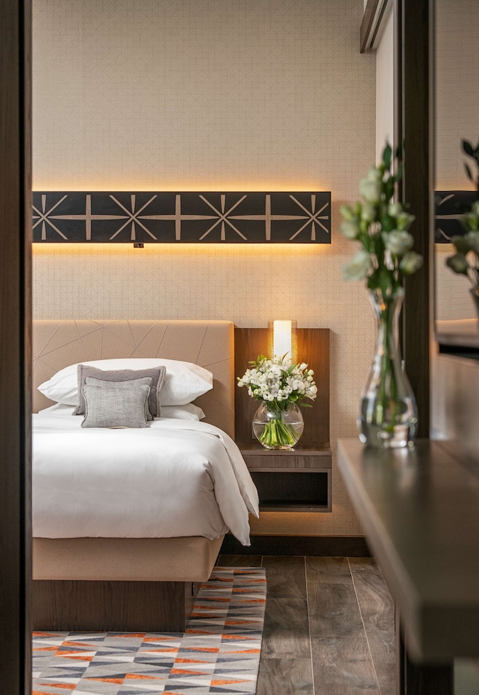 Hyatt Regency Sofia — Hotel rooms in Sofia, Sofia (province)