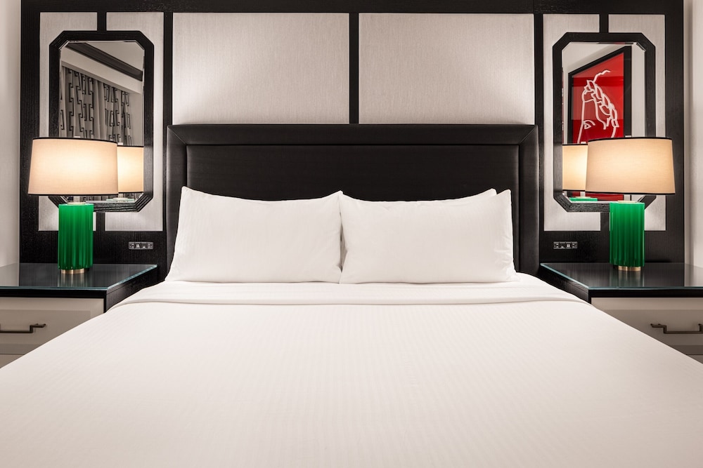 Caesars Palace — Hotel rooms in Las Vegas, Nevada