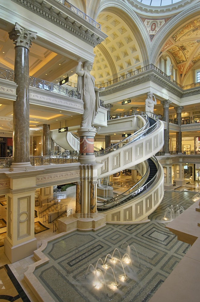 NOBU Las Vegas – A Caesars Rewards Destination — Hotel building in Las Vegas, Nevada
