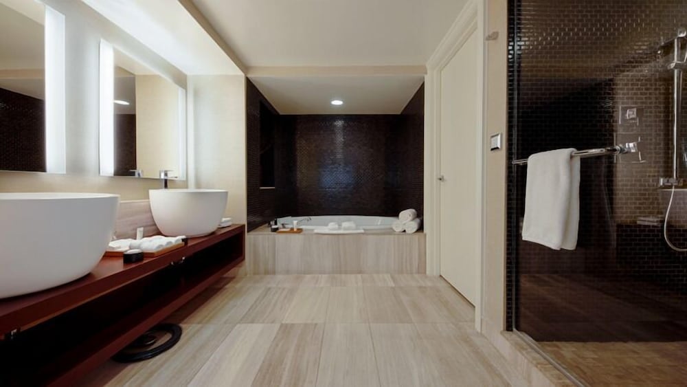 NOBU Las Vegas – A Caesars Rewards Destination — Hotel rooms in Las Vegas, Nevada