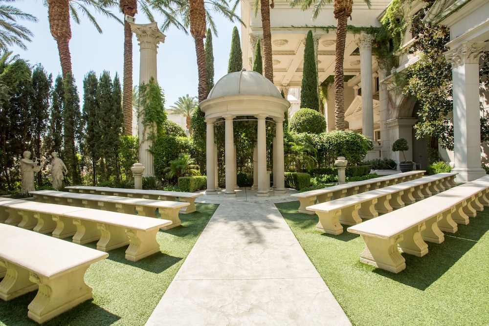NOBU Las Vegas – A Caesars Rewards Destination — Hotel building in Las Vegas, Nevada