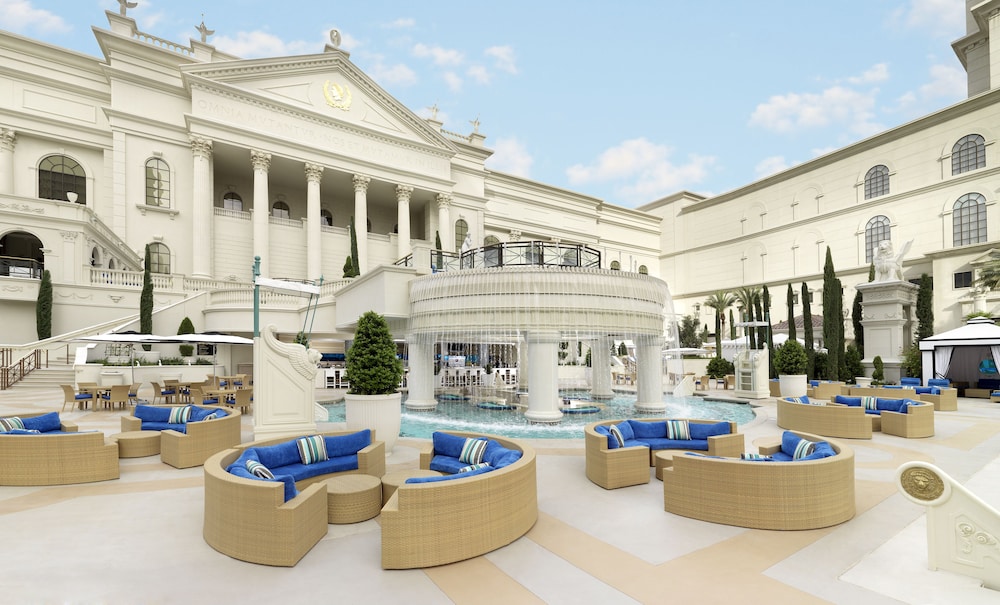 NOBU Las Vegas – A Caesars Rewards Destination — Swimming pool in Las Vegas, Nevada