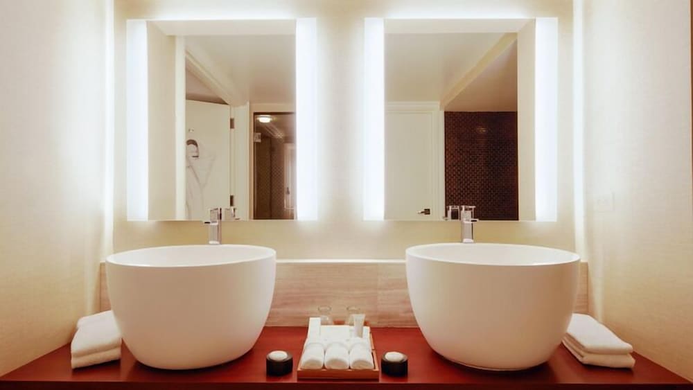 NOBU Las Vegas – A Caesars Rewards Destination — Hotel rooms in Las Vegas, Nevada