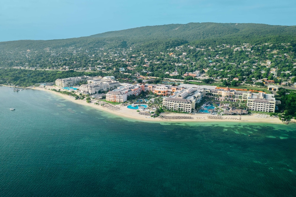Iberostar Selection Rose Hall Suites - All Inclusive — Beach in Montego Bay