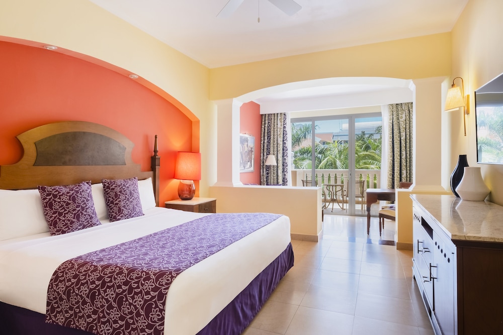 Iberostar Selection Rose Hall Suites - All Inclusive — Hotel rooms in Montego Bay