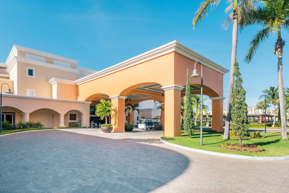 Iberostar Selection Rose Hall Suites - All Inclusive — Hotel building in Montego Bay