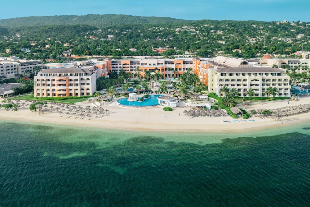 Iberostar Selection Rose Hall Suites - All Inclusive — Beach in Montego Bay