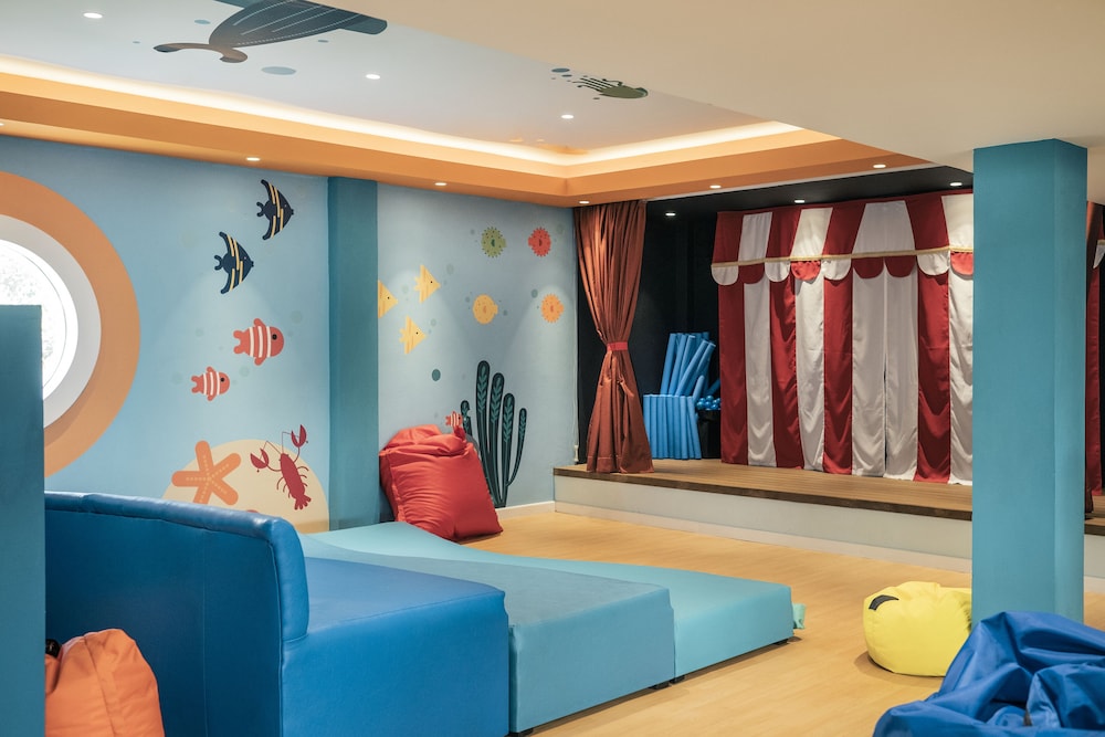 Iberostar Selection Rose Hall Suites - All Inclusive — Attractions for children in Montego Bay