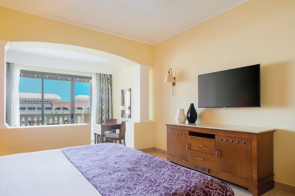Iberostar Selection Rose Hall Suites - All Inclusive — Hotel rooms in Montego Bay