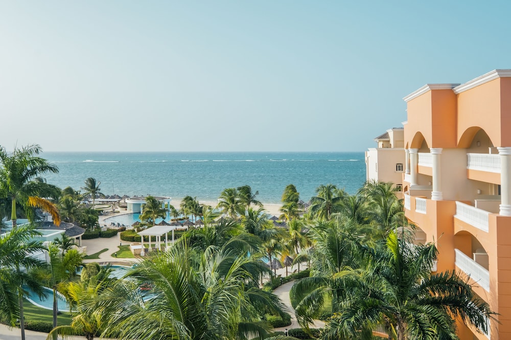 Iberostar Selection Rose Hall Suites - All Inclusive — Beach in Montego Bay