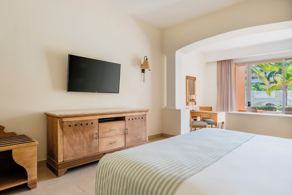 Iberostar Selection Rose Hall Suites - All Inclusive — Hotel rooms in Montego Bay