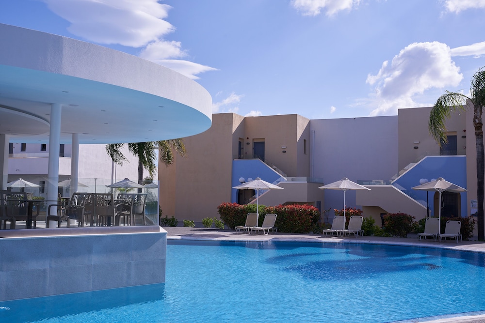 Atlantica Mikri Poli Rhodes - All Inclusive — Swimming pool in Kolymbia, South Aegean