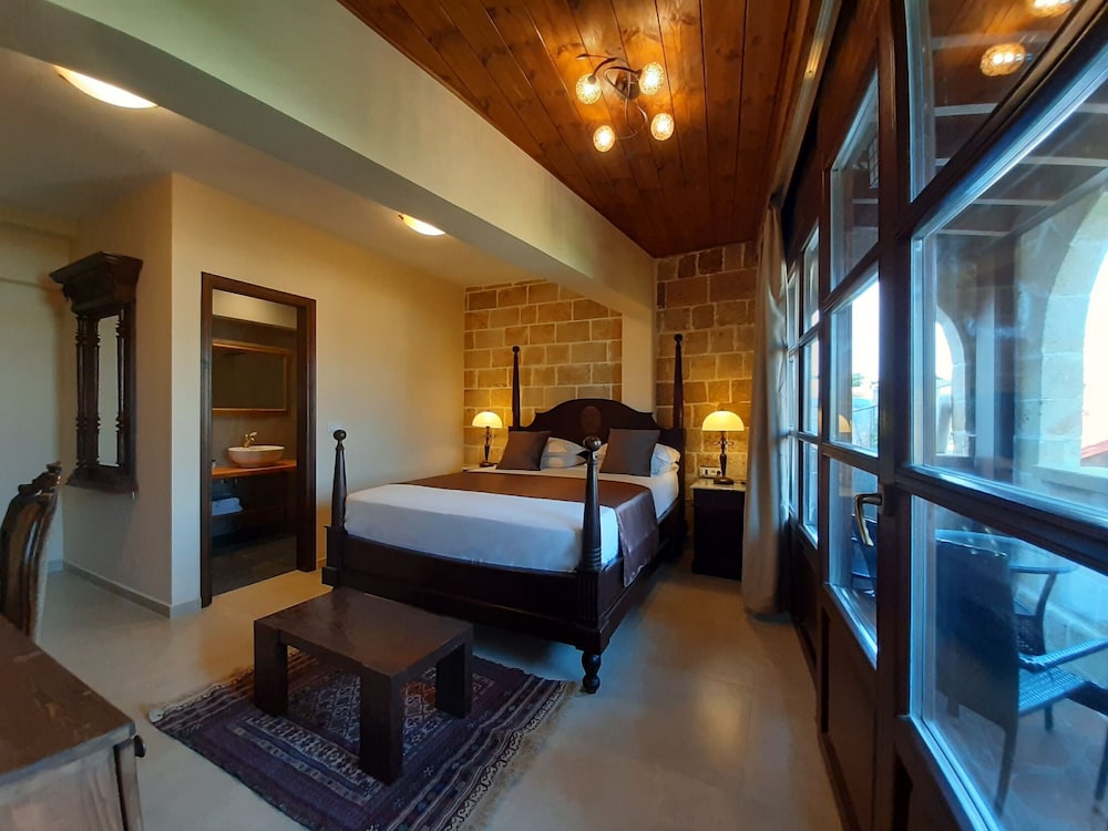 S. Nikolis Historic Boutique Hotel — Hotel rooms in Rhodes Town, South Aegean