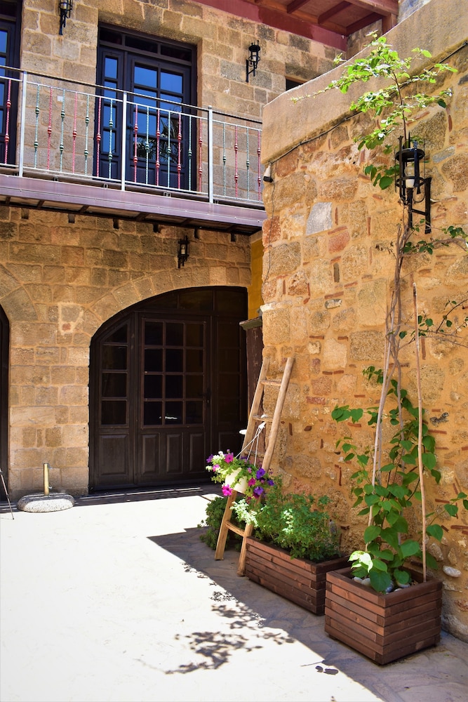 S. Nikolis Historic Boutique Hotel — Hotel building in Rhodes Town, South Aegean