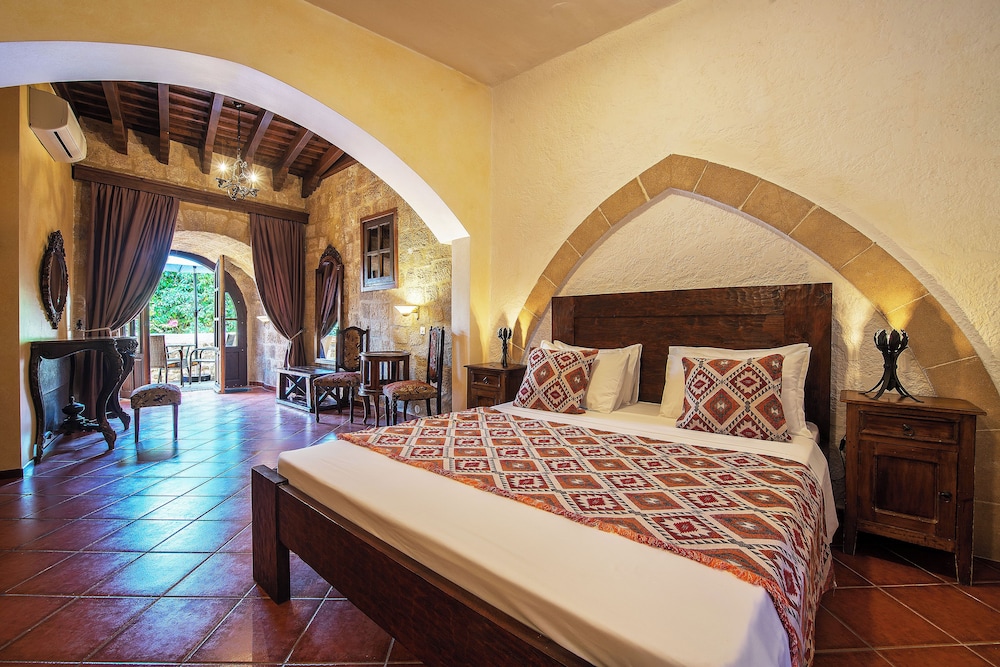 S. Nikolis Historic Boutique Hotel — Hotel rooms in Rhodes Town, South Aegean