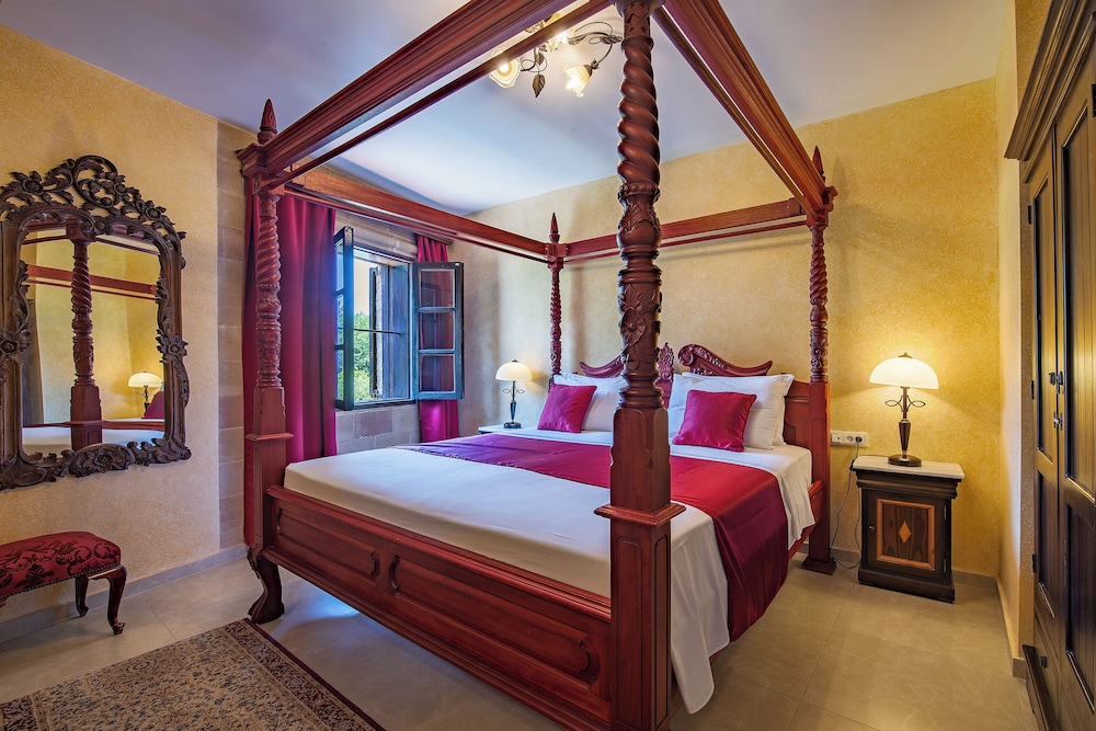S. Nikolis Historic Boutique Hotel — Hotel rooms in Rhodes Town, South Aegean