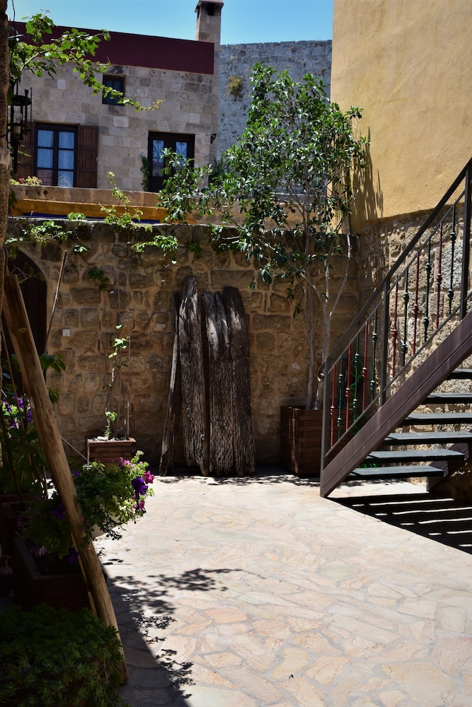 S. Nikolis Historic Boutique Hotel — Hotel building in Rhodes Town, South Aegean