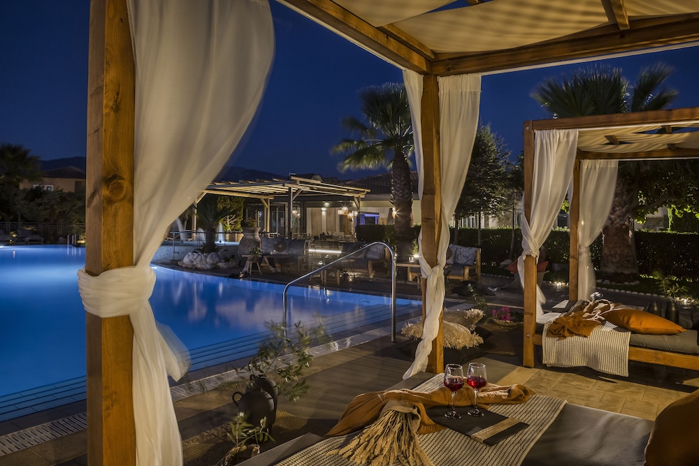 Avithos Resort Apartments Hotel — Swimming pool in Svoronata, Ionian Islands