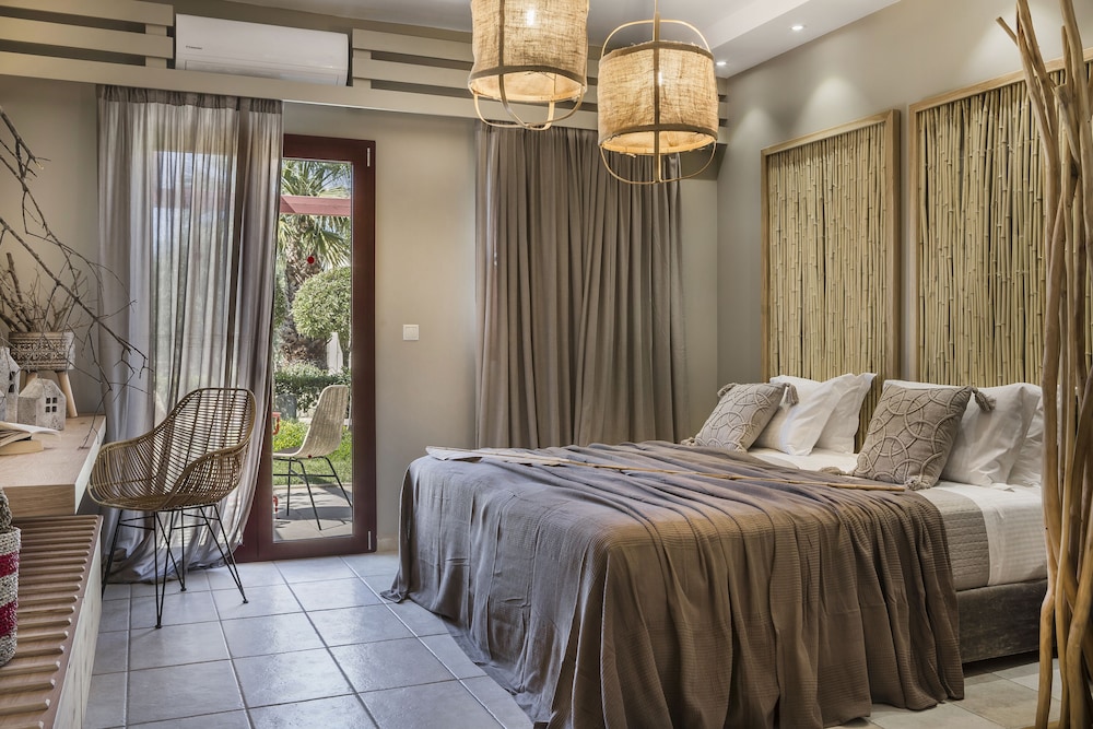 Avithos Resort Apartments Hotel — Hotel rooms in Svoronata, Ionian Islands