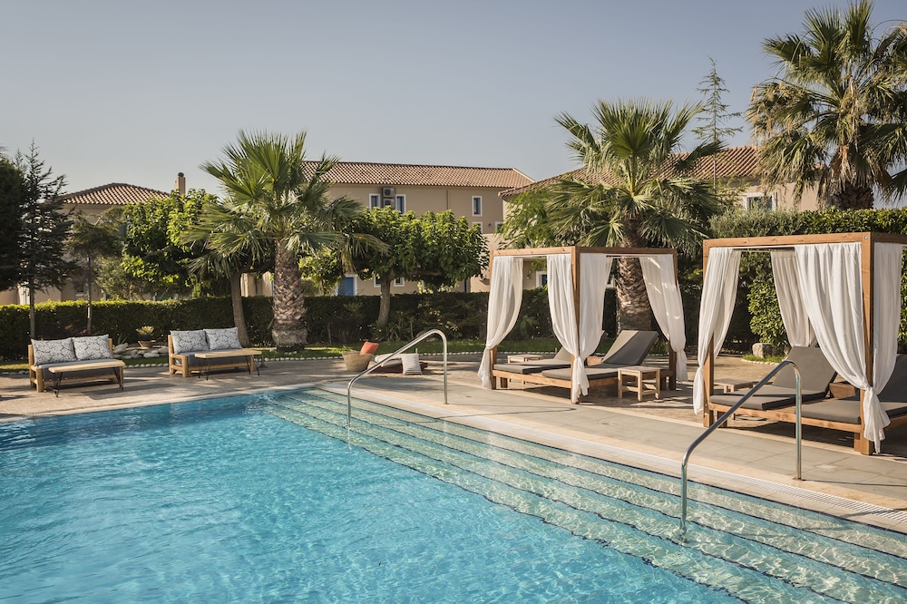 Avithos Resort Apartments Hotel — Swimming pool in Svoronata, Ionian Islands