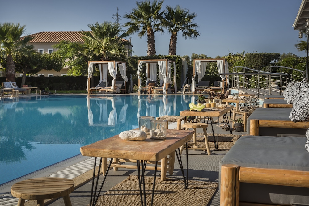Avithos Resort Apartments Hotel — Swimming pool in Svoronata, Ionian Islands