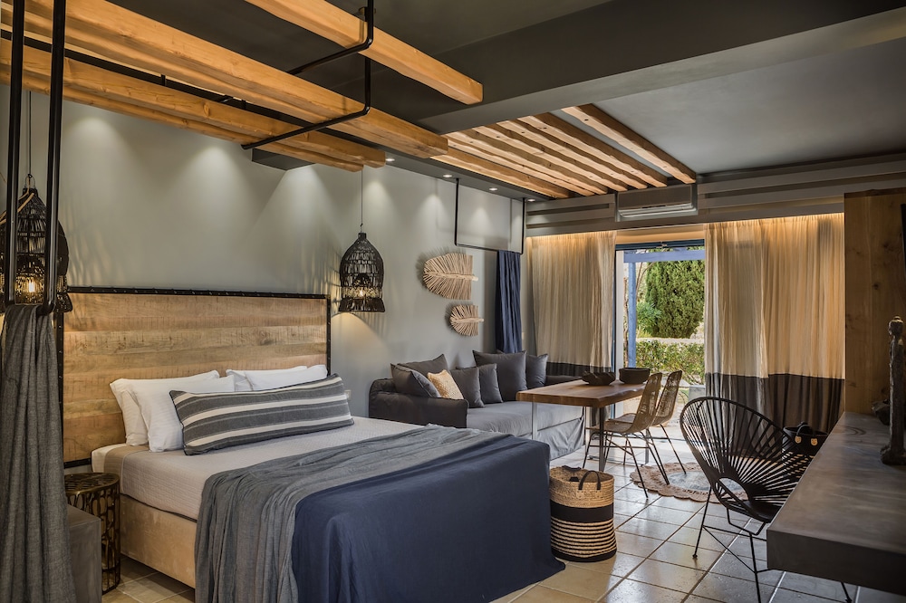 Avithos Resort Apartments Hotel — Hotel rooms in Svoronata, Ionian Islands