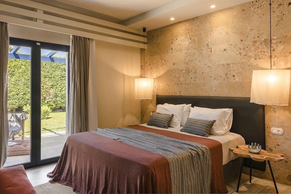 Avithos Resort Apartments Hotel — Hotel rooms in Svoronata, Ionian Islands