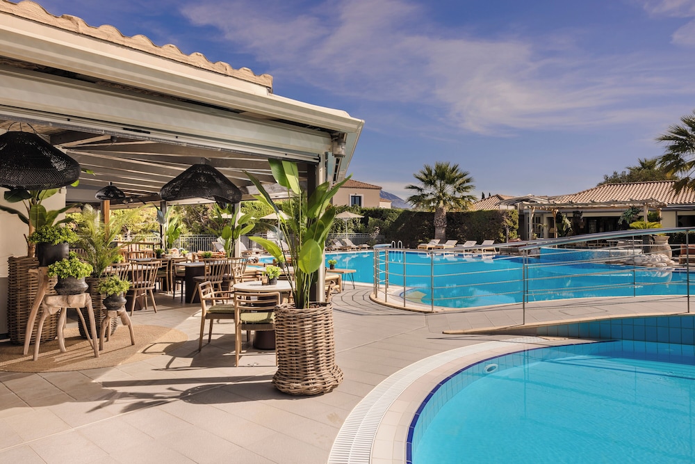 Avithos Resort Apartments Hotel — Restaurant & bars in Svoronata, Ionian Islands