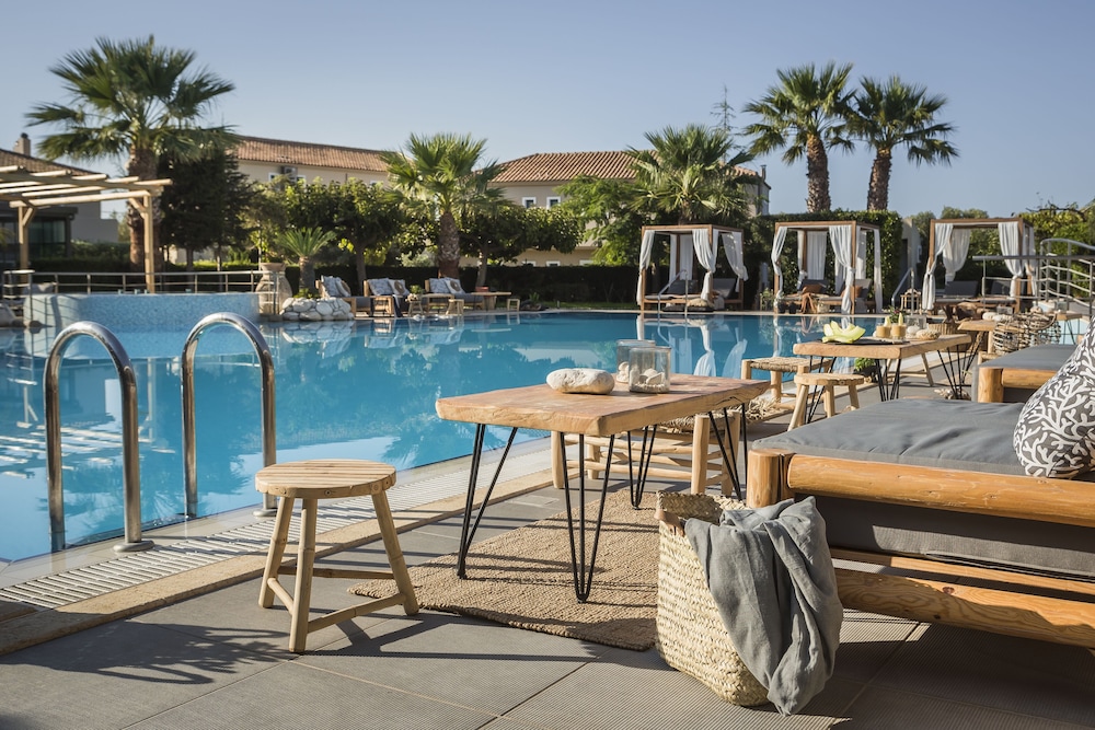 Avithos Resort Apartments Hotel — Swimming pool in Svoronata, Ionian Islands