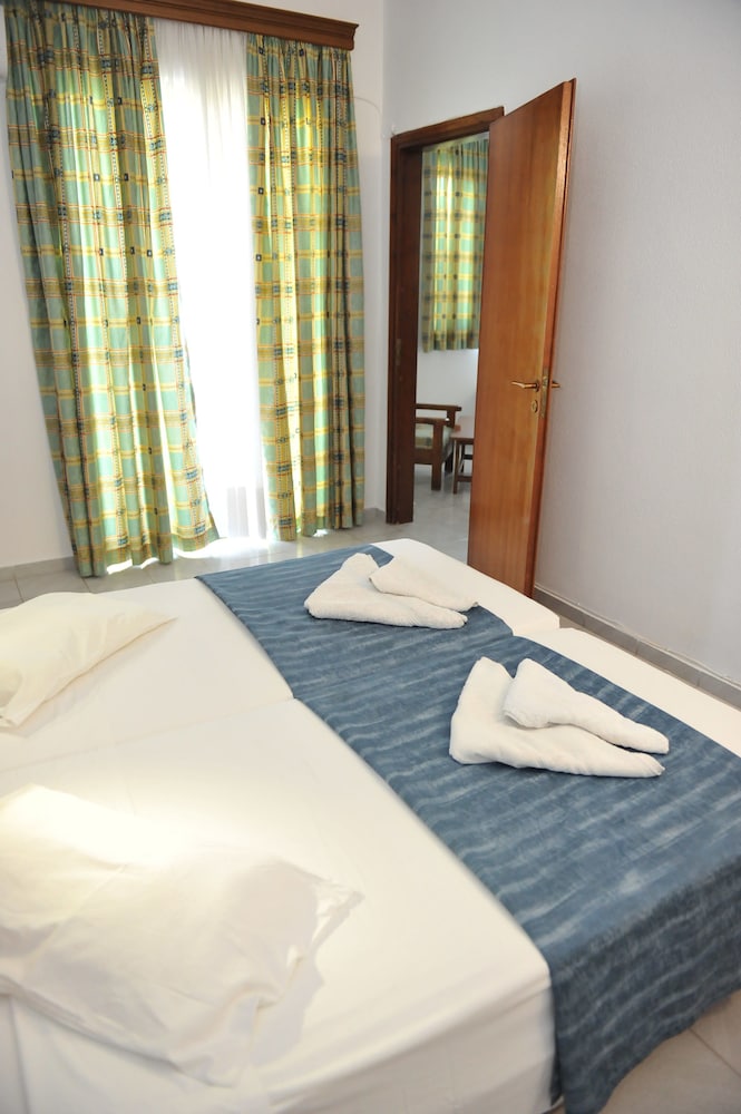 Maritime Hotel Aparts — Rooms in Kremasti, South Aegean