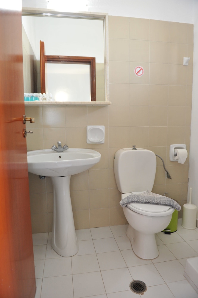 Maritime Hotel Aparts — Rooms in Kremasti, South Aegean