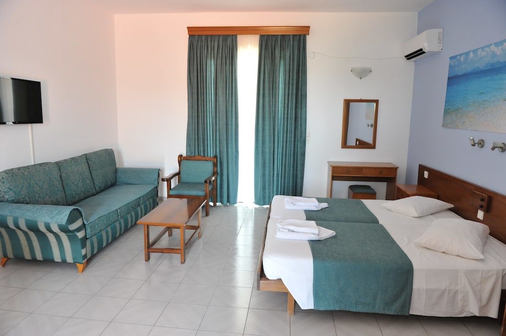 Maritime Hotel Aparts — Rooms in Kremasti, South Aegean