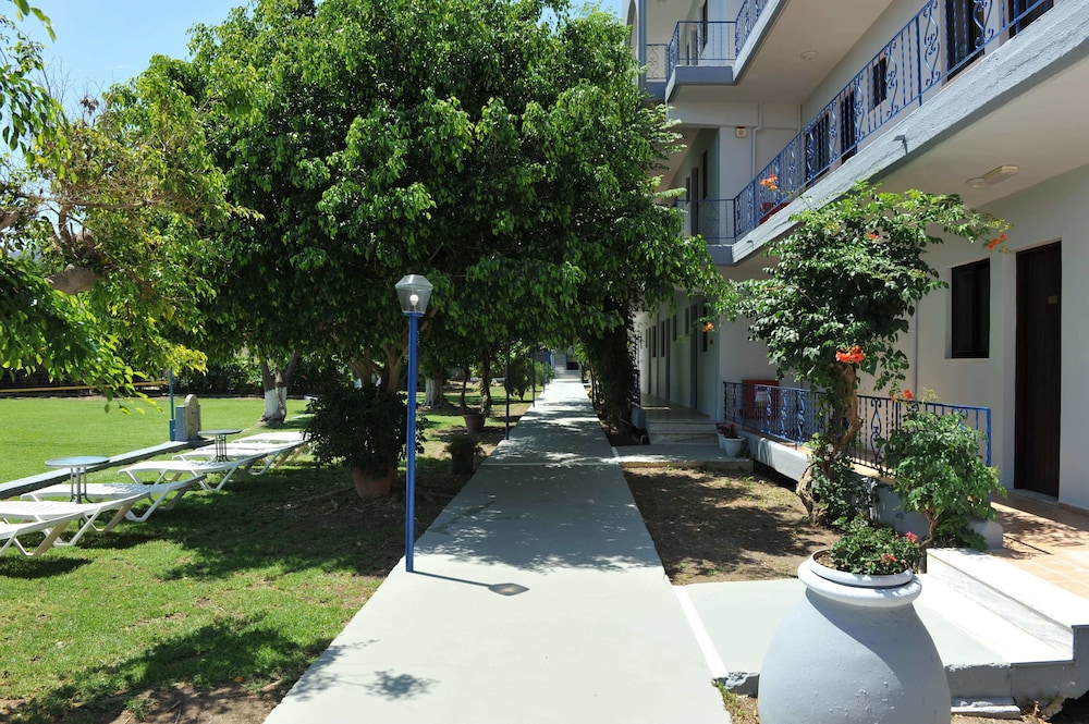 Maritime Hotel Aparts — Outdoor in Kremasti, South Aegean