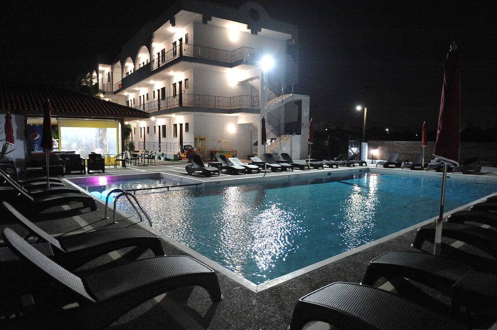 Maritime Hotel Aparts — Pool in Kremasti, South Aegean