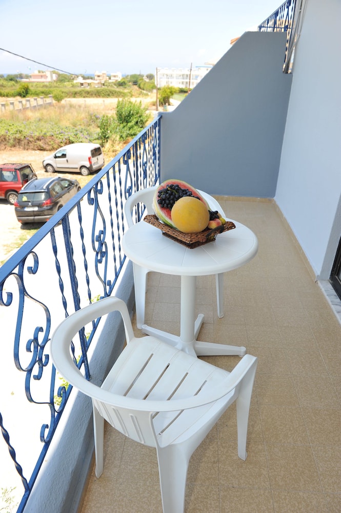 Maritime Hotel Aparts — Rooms in Kremasti, South Aegean