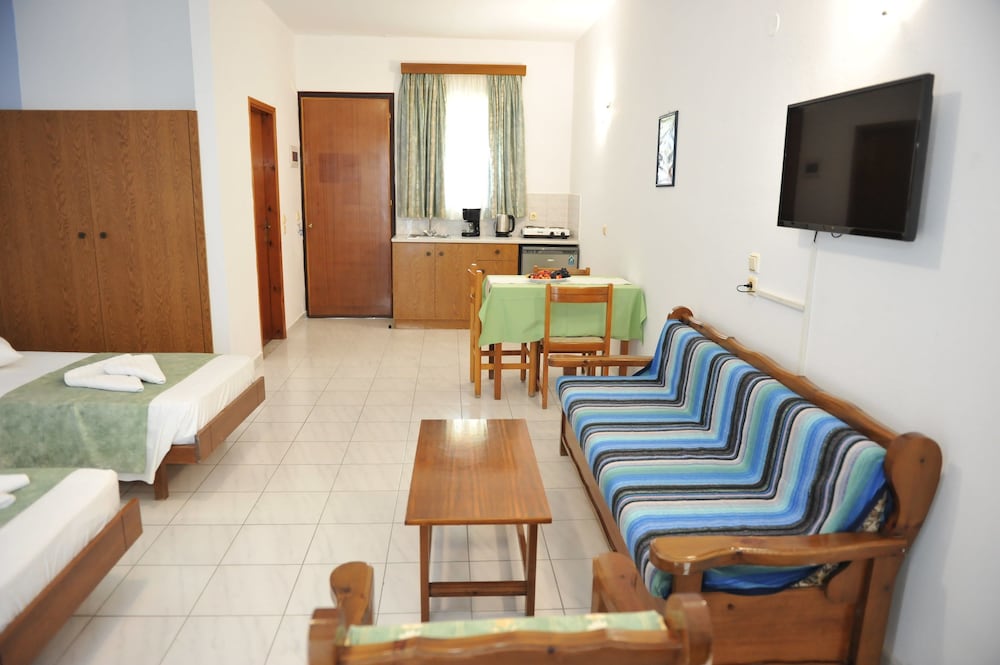 Maritime Hotel Aparts — Rooms in Kremasti, South Aegean