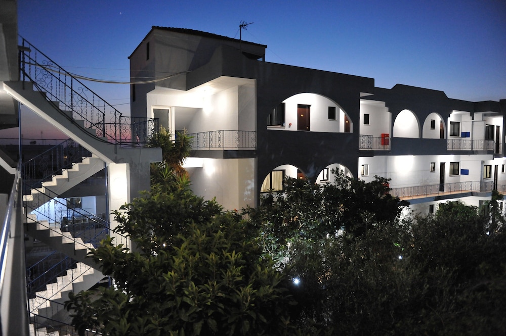 Maritime Hotel Aparts — Outdoor in Kremasti, South Aegean