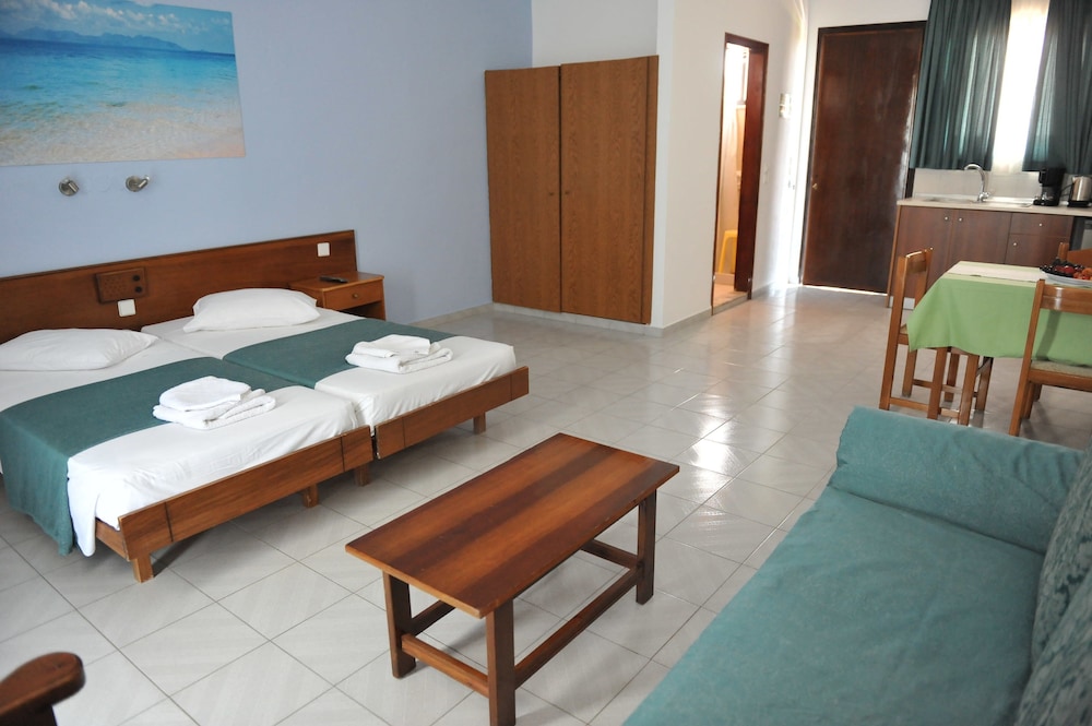 Maritime Hotel Aparts — Rooms in Kremasti, South Aegean
