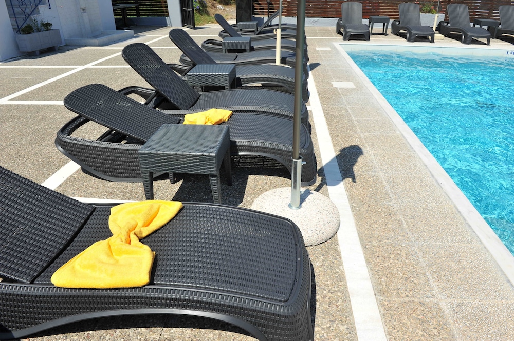 Maritime Hotel Aparts — Outdoor in Kremasti, South Aegean