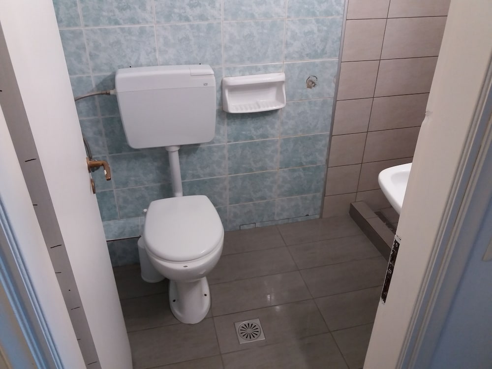 Harbour View - Oceanis Apartments — Hotel rooms in Poros, Ionian Islands